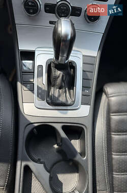Купе Volkswagen CC / Passat CC 2012 в 