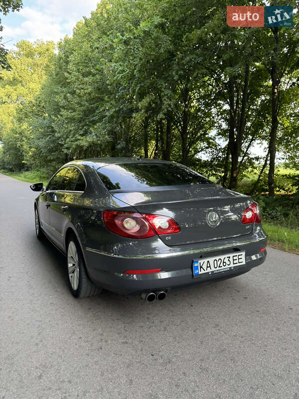 Купе Volkswagen CC / Passat CC 2011 в Киеве