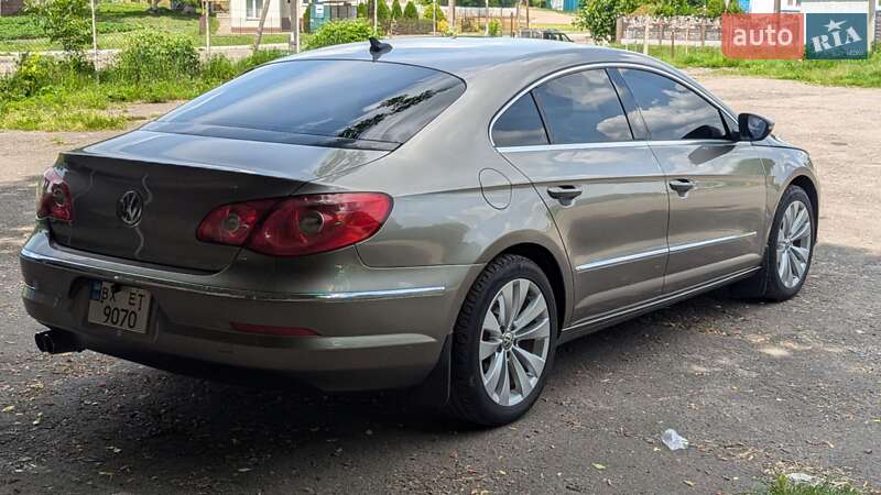 Купе Volkswagen CC / Passat CC 2009 в Луцьку