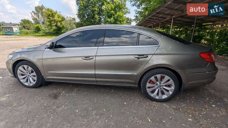 Купе Volkswagen CC / Passat CC 2009 в Луцьку
