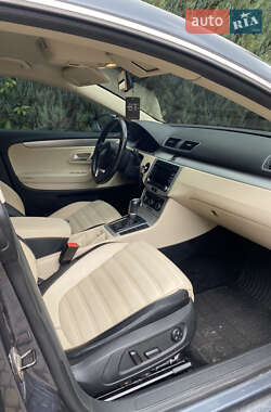 Купе Volkswagen CC / Passat CC 2011 в 