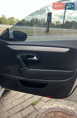 Купе Volkswagen CC / Passat CC 2013 в 