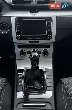 Купе Volkswagen CC / Passat CC 2013 в 