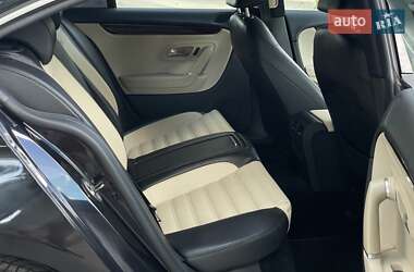 Купе Volkswagen CC / Passat CC 2011 в 