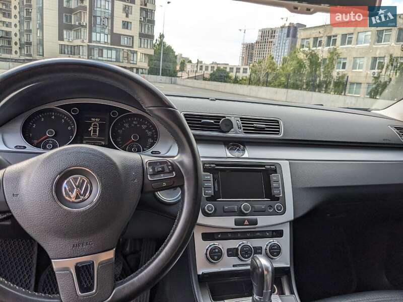 Купе Volkswagen CC / Passat CC 2014 в Киеве