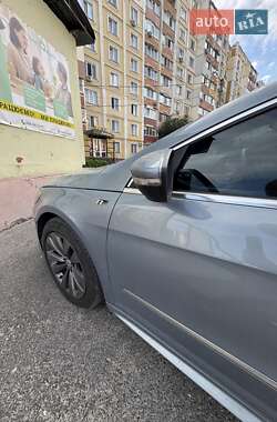 Купе Volkswagen CC / Passat CC 2011 в 