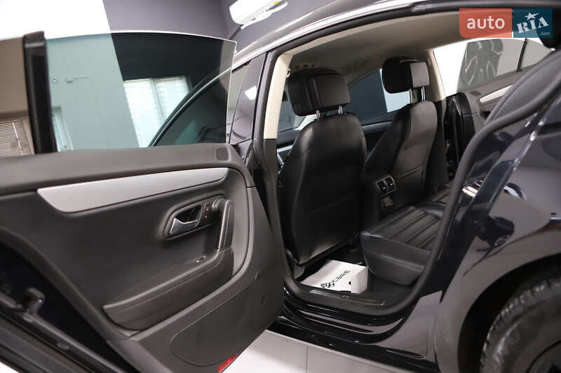 Купе Volkswagen CC / Passat CC 2012 в Дрогобичі