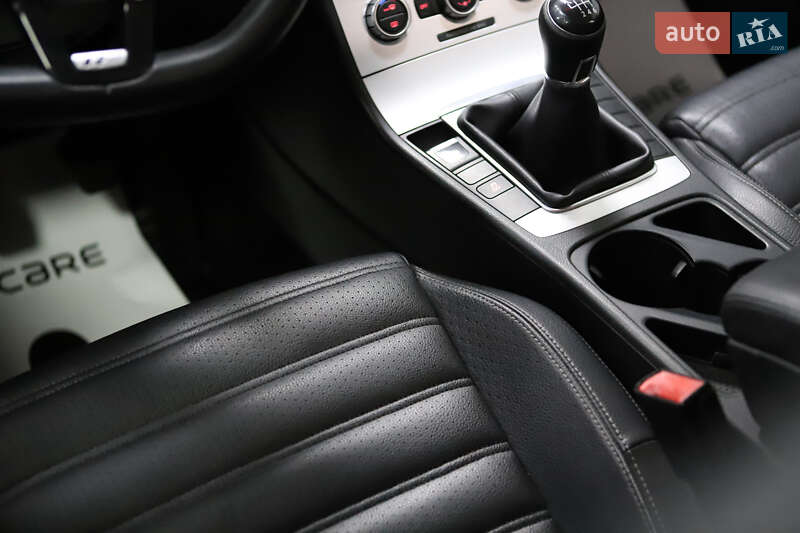 Купе Volkswagen CC / Passat CC 2012 в Дрогобичі