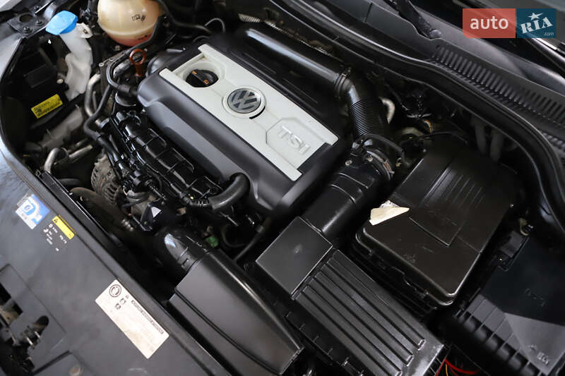 Купе Volkswagen CC / Passat CC 2012 в Дрогобичі