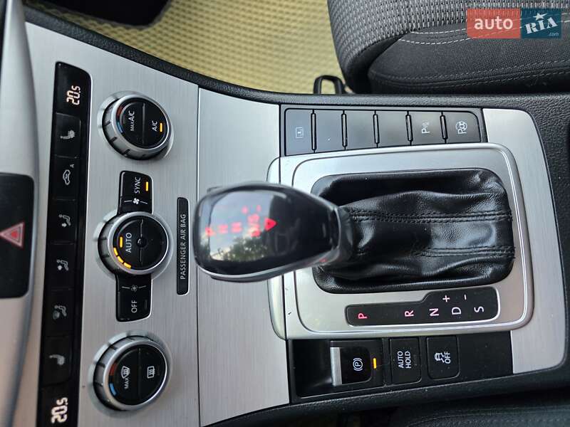 Купе Volkswagen CC / Passat CC 2012 в Умани