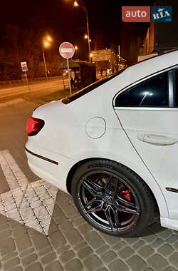 Купе Volkswagen CC / Passat CC 2011 в 