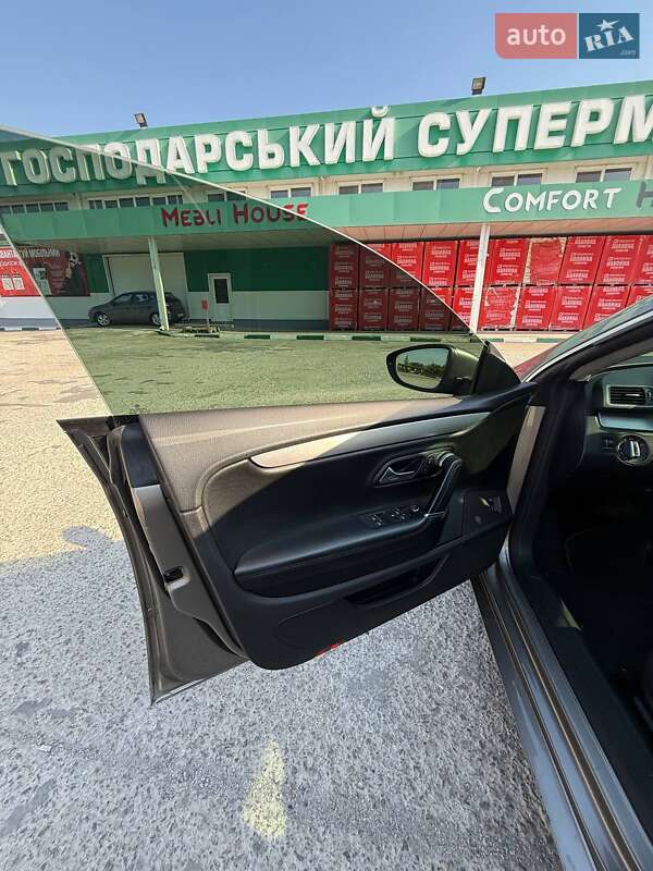 Купе Volkswagen CC / Passat CC 2011 в Дніпрі