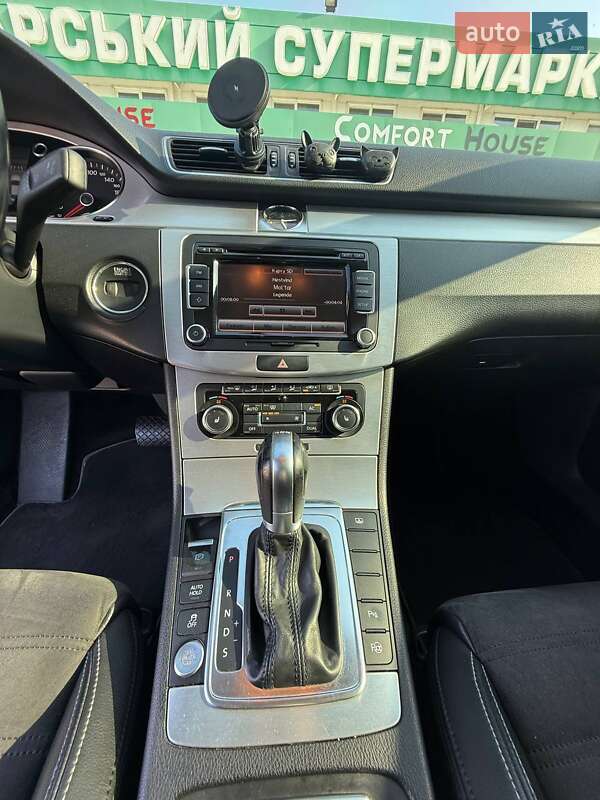 Купе Volkswagen CC / Passat CC 2011 в Дніпрі