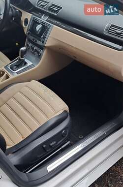 Купе Volkswagen CC / Passat CC 2014 в 
