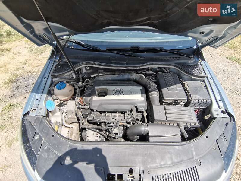 Купе Volkswagen CC / Passat CC 2012 в Николаеве