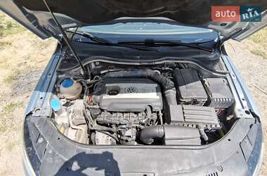 Купе Volkswagen CC / Passat CC 2012 в 