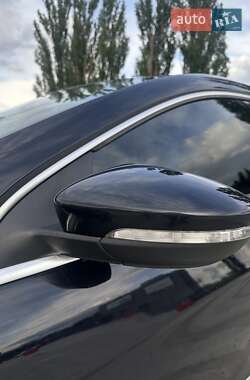 Купе Volkswagen CC / Passat CC 2009 в 