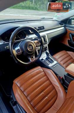 Купе Volkswagen CC / Passat CC 2011 в Киеве
