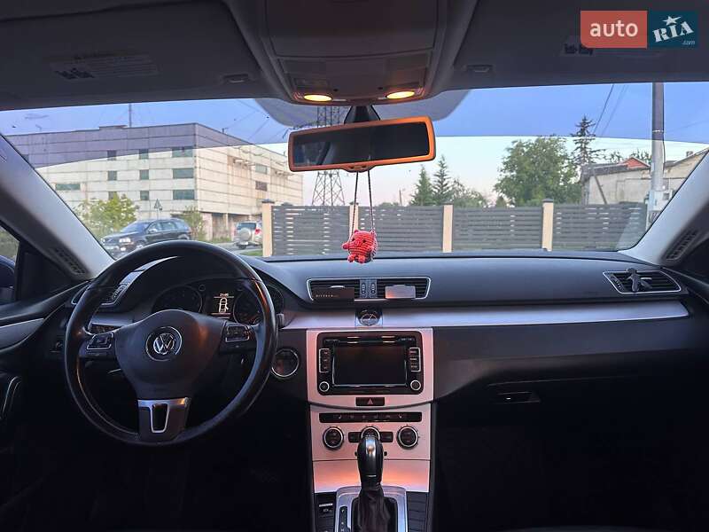 Купе Volkswagen CC / Passat CC 2013 в Львове