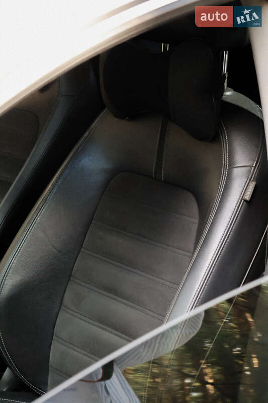 Купе Volkswagen CC / Passat CC 2012 в Павлограді