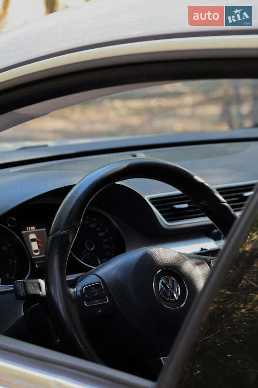 Купе Volkswagen CC / Passat CC 2012 в Павлограде