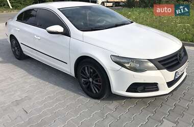 Купе Volkswagen CC / Passat CC 2010 в Львові