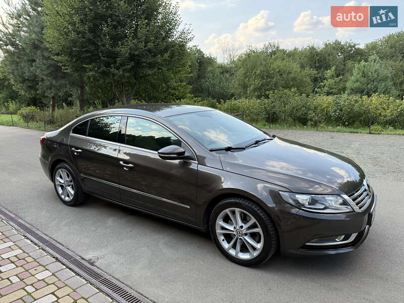 Купе Volkswagen CC / Passat CC 2012 в Киеве