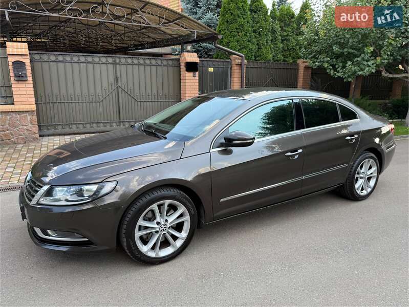 Купе Volkswagen CC / Passat CC 2012 в Киеве