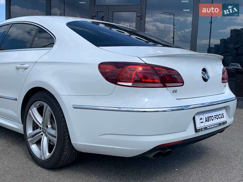 Купе Volkswagen CC / Passat CC 2016 в Киеве