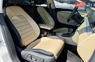 Купе Volkswagen CC / Passat CC 2013 в 