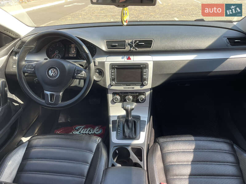 Купе Volkswagen CC / Passat CC 2010 в Луцьку
