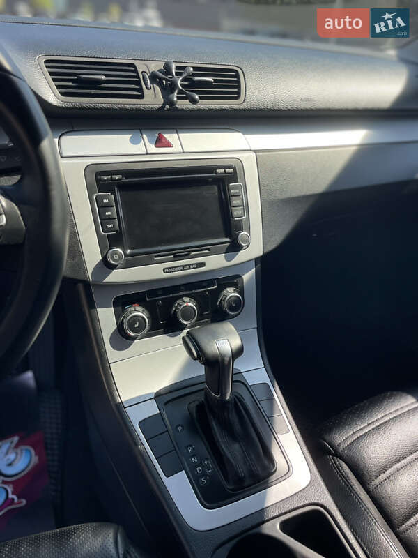 Купе Volkswagen CC / Passat CC 2010 в Луцьку