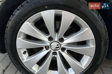 Купе Volkswagen CC / Passat CC 2011 в 