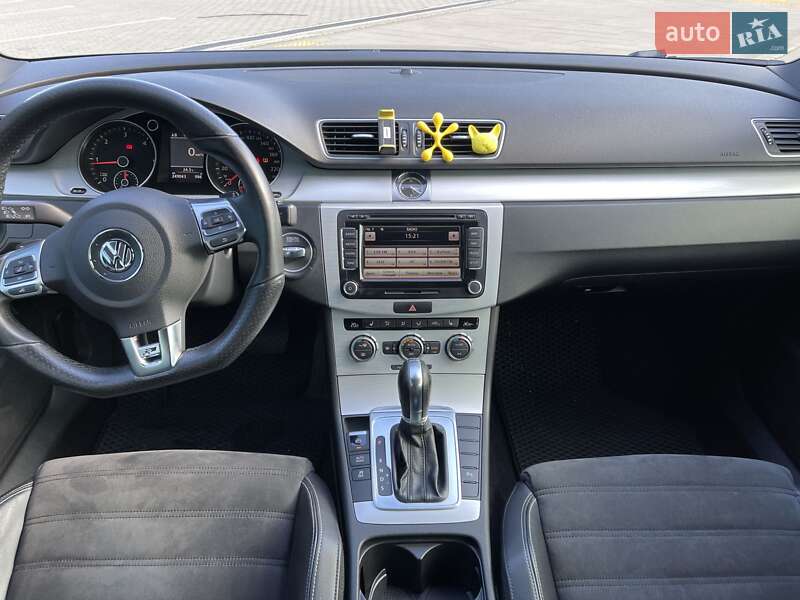 Купе Volkswagen CC / Passat CC 2013 в Львові