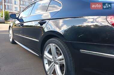 Купе Volkswagen CC / Passat CC 2011 в 