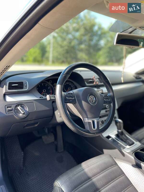 Купе Volkswagen CC / Passat CC 2012 в Сумах