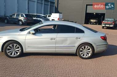 Купе Volkswagen CC / Passat CC 2011 в 