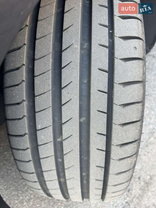 Купе Volkswagen CC / Passat CC 2012 в Києві