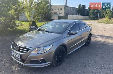 Купе Volkswagen CC / Passat CC 2011 в Бродах