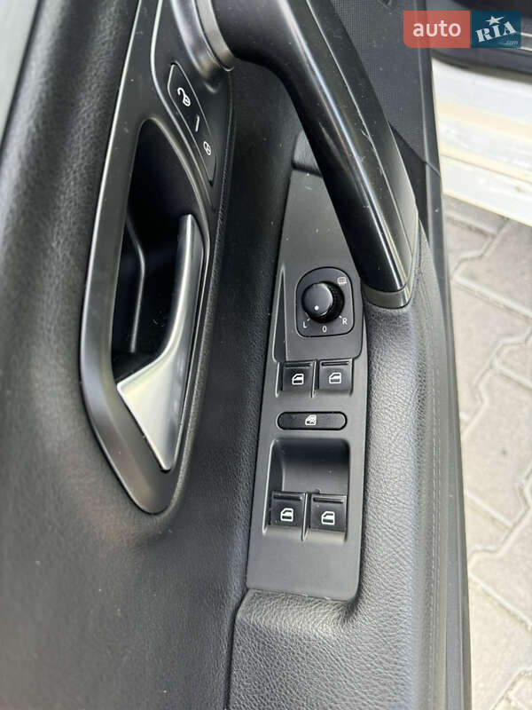 Купе Volkswagen CC / Passat CC 2013 в Киеве фото 33 Купе Volkswagen CC / Passat CC 2013 в Киеве