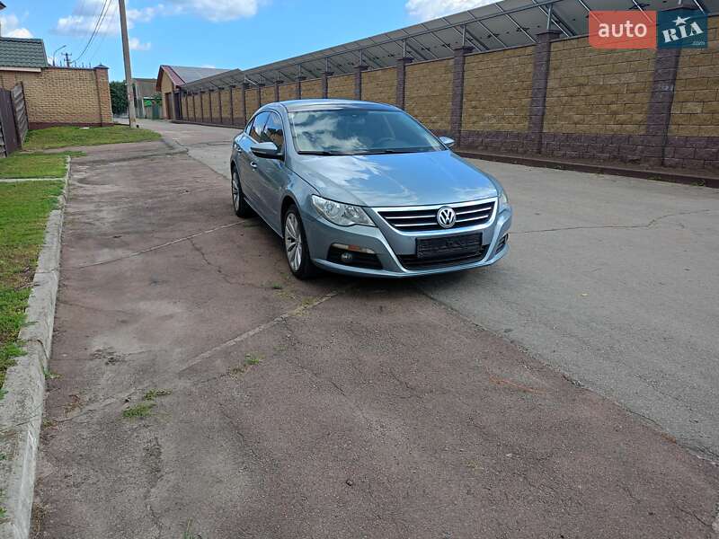 Купе Volkswagen CC / Passat CC 2011 в Конотопе