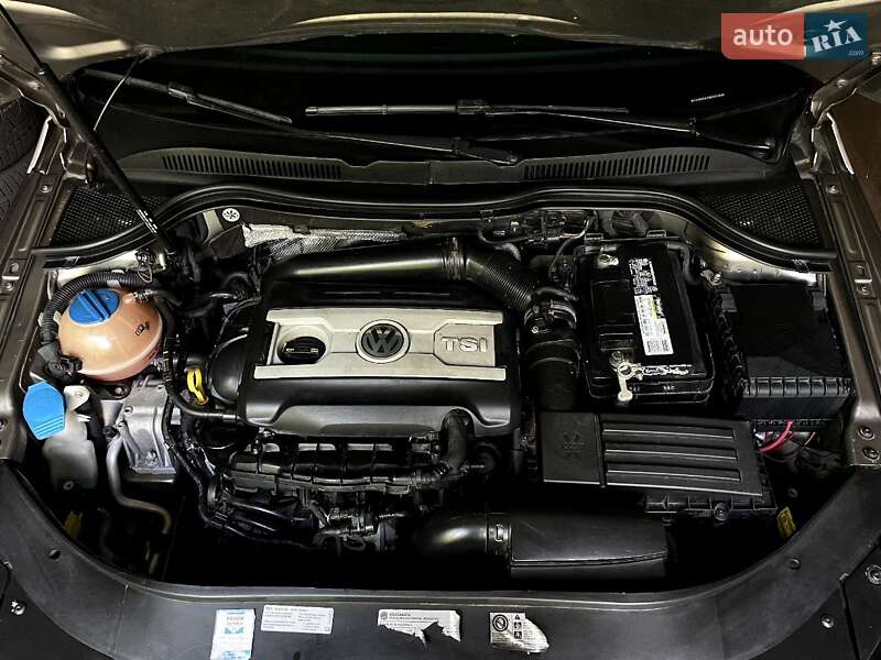 Купе Volkswagen CC / Passat CC 2014 в Києві