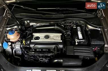 Купе Volkswagen CC / Passat CC 2014 в 