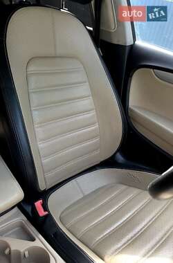 Купе Volkswagen CC / Passat CC 2014 в 