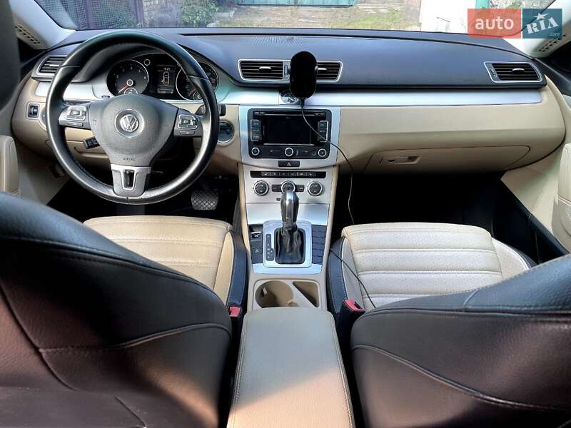 Купе Volkswagen CC / Passat CC 2014 в Києві