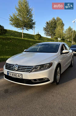 Купе Volkswagen CC / Passat CC 2015 в Киеве
