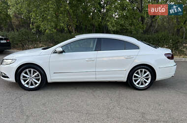 Купе Volkswagen CC / Passat CC 2012 в 