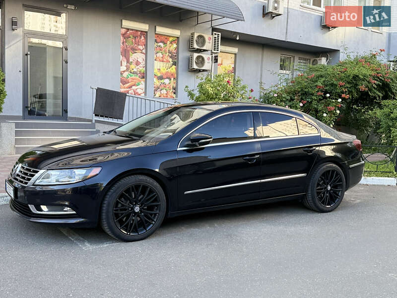 Купе Volkswagen CC / Passat CC 2015 в Києві