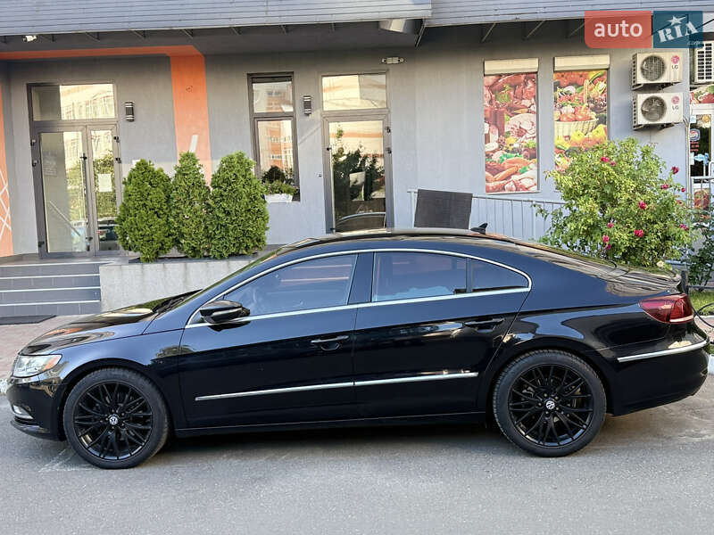 Купе Volkswagen CC / Passat CC 2015 в Києві