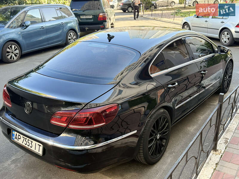 Купе Volkswagen CC / Passat CC 2015 в Києві